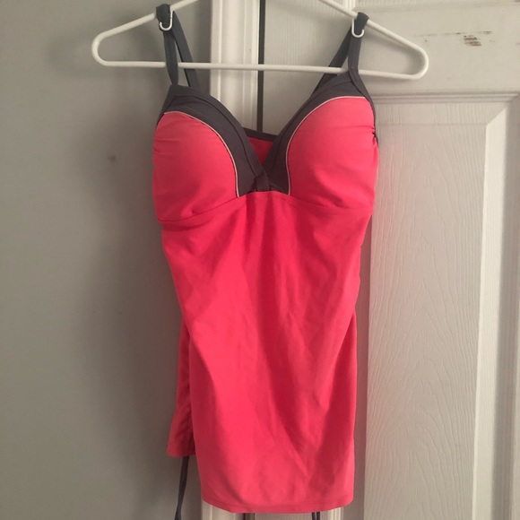 Swimsuit bundle - Picture 14 of 16